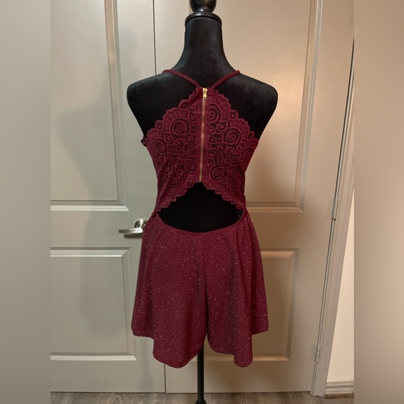 Windsor burgundy glitter romper size large - Picture 2 of 7